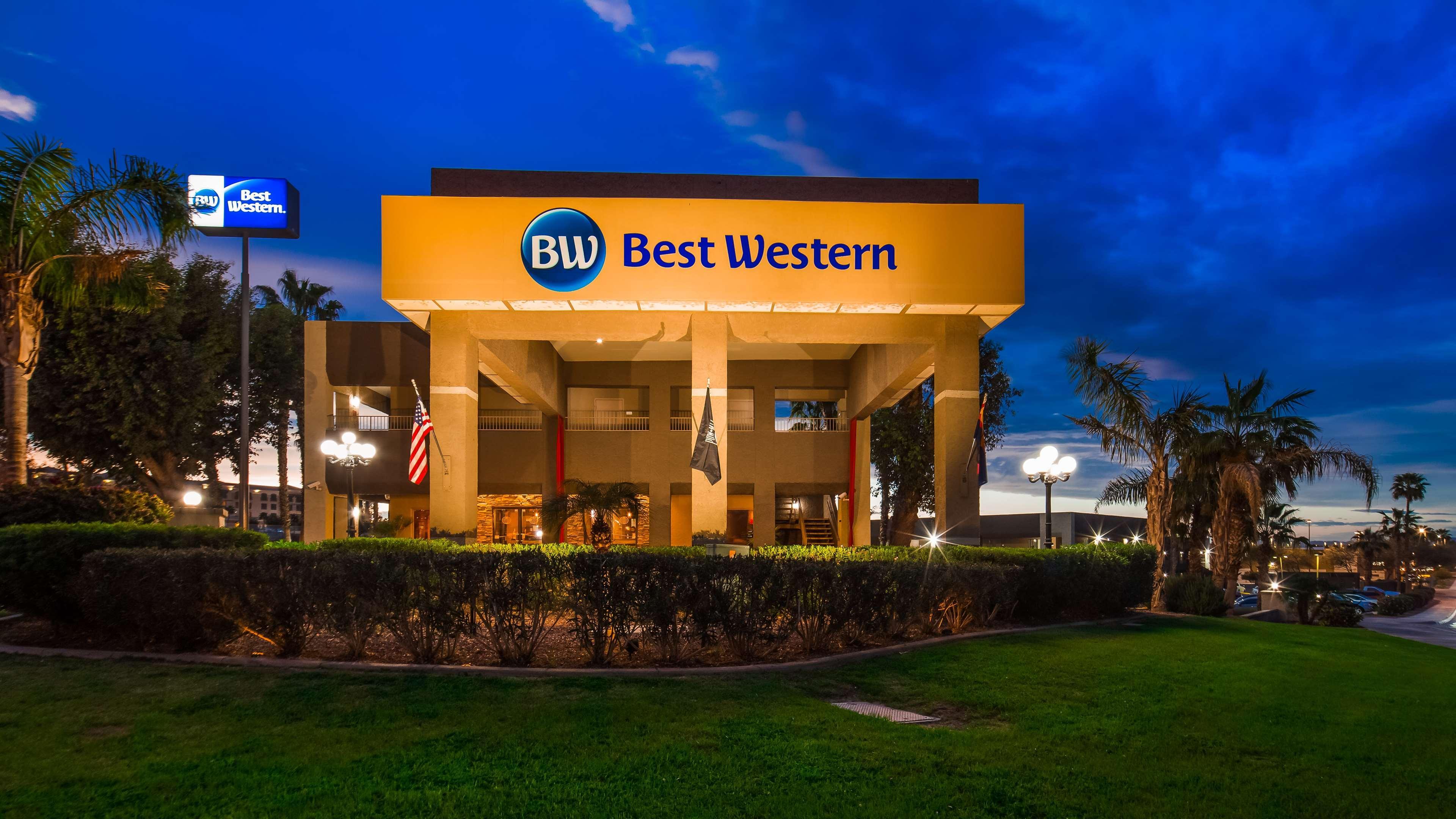 Best Western Yuma Mall Hotel & Suites מראה חיצוני תמונה
