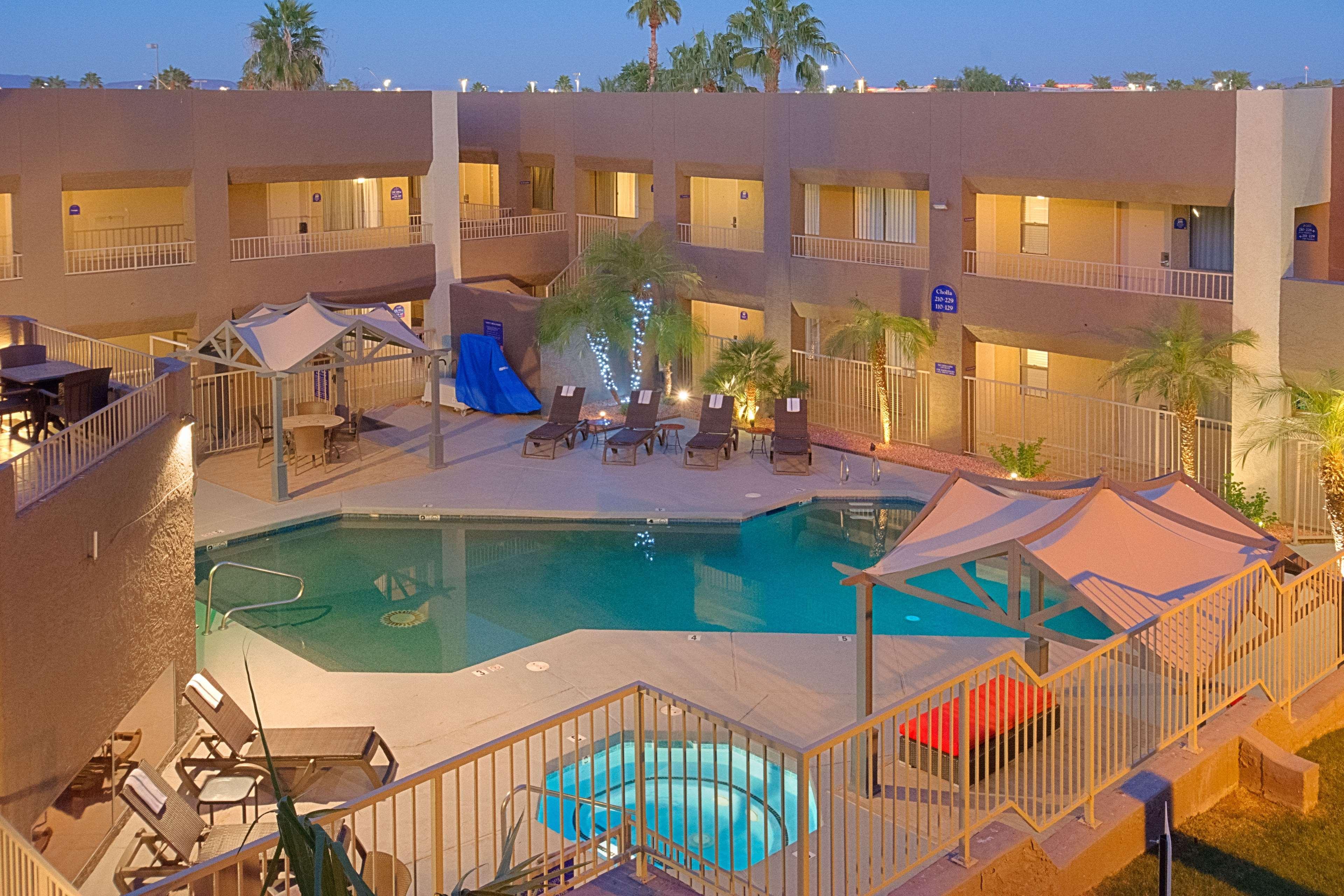Best Western Yuma Mall Hotel & Suites מראה חיצוני תמונה